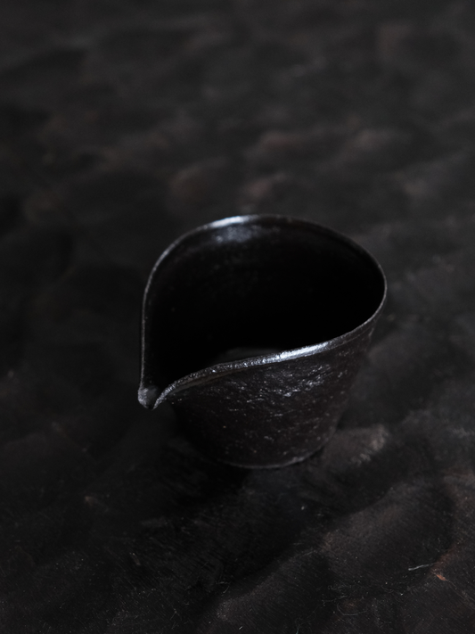 Black Clay Fairness Cup (黑陶泥公道杯)